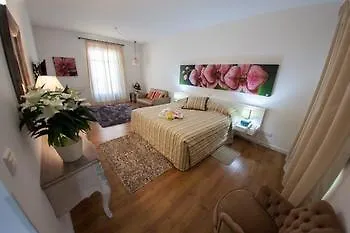 Апартаменты Operetta House Ларнака 0*,  Кипр
